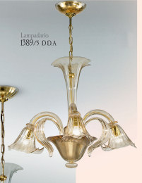 Chandelier at three lights with amber decoration