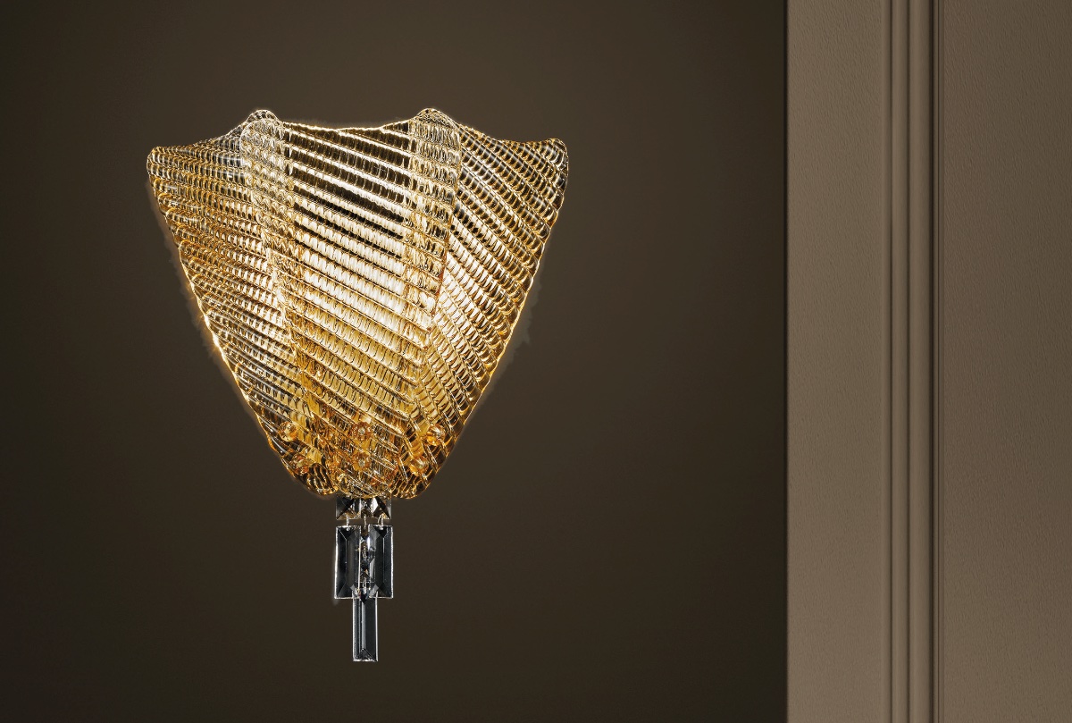 wall light Manin in amber color