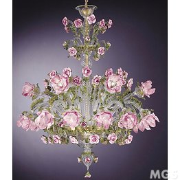 Chandelier with flowers in pink glass paste at eighteen lights