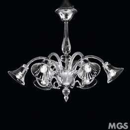 Crystal chandelier at six lights