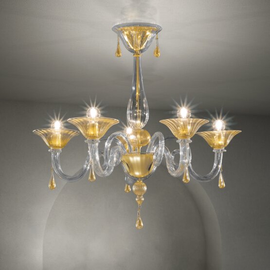 Dolfin Chandelier, Crystal chandelier with gold decoration at six lights