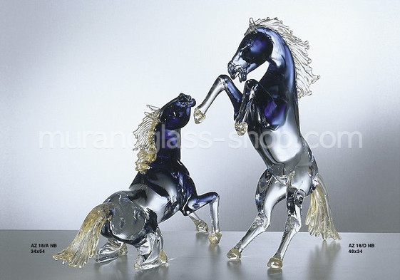 Medium size horses, Northern light sitting horse