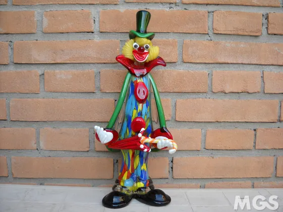 Tall Clown, Tall Clown with umbrella