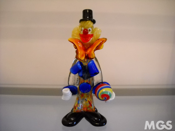 Small Clown, Clown with ball