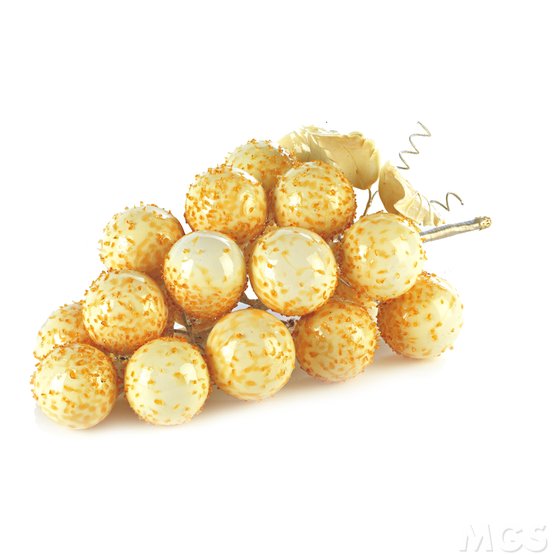 Bunch of grapes with grit, Bunch of grapes with grit