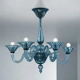Crystal chandelier at six lights