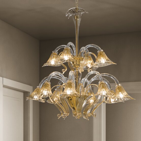 Grimani chandelier, Twelve lights chandelier in amber color
