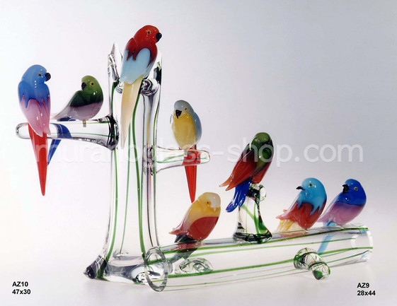 Little parrots on trunk, Little parrots on branch